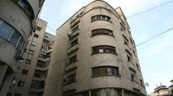 paradoxul romanesc economia e sleita dar imobiliarele se scumpesc