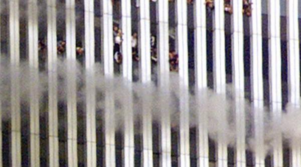 in atacurile din 11 septembrie 2001 si au pierdut viata 2996 de persoane