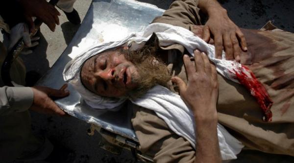 carnagiu in pakistan 34 de oameni omorati intr un atentat sinucigas