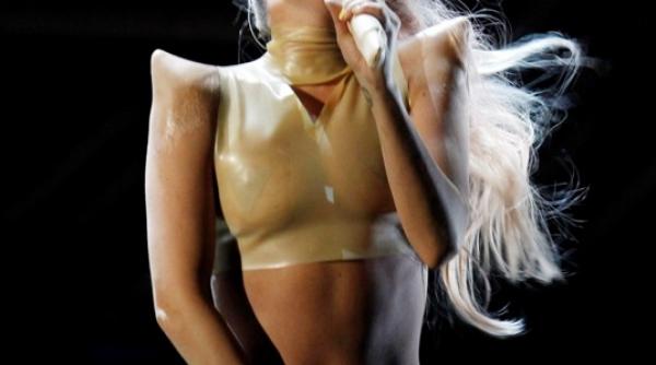 lady gaga nu am avut o copilarie nefericita