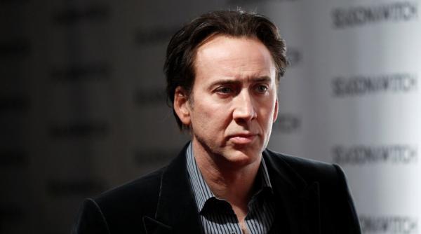nicolas cage escortat de politie dupa un incident la restaurant