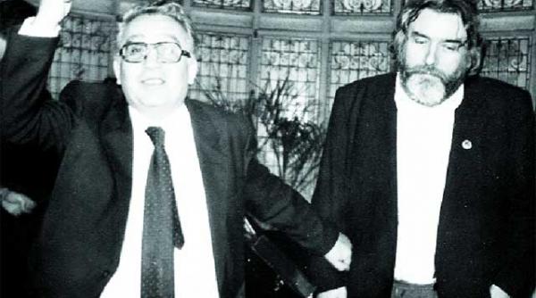 viata lui adrian paunescu povestita de andrei paunescu