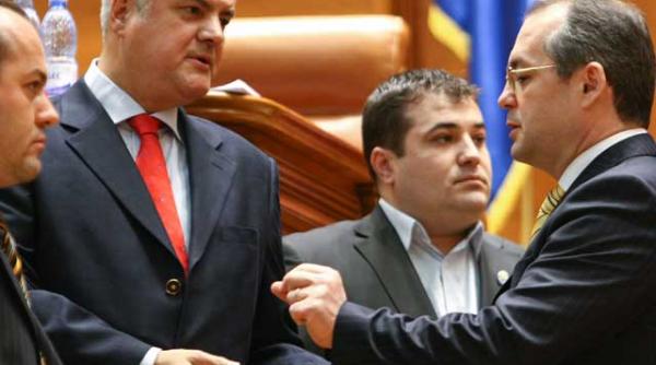 nastase catre boc nu ne scoateti din criza ca acum cresc preturile la toate