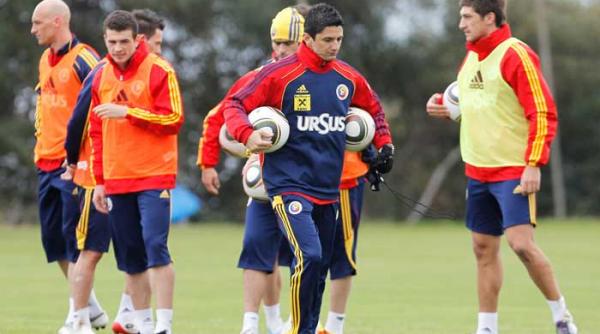 mutu zicu si cam atat