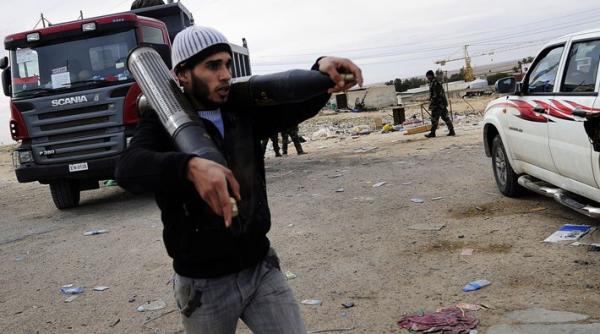 trupele lui gaddafi au reocupat mai multe orase din vestul tarii