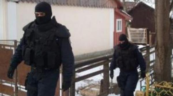 descinderi in piatra neamt politistii vizeaza destructurarea unor grupari interlope
