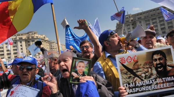 jos guvernul boc in loc de buna ziua