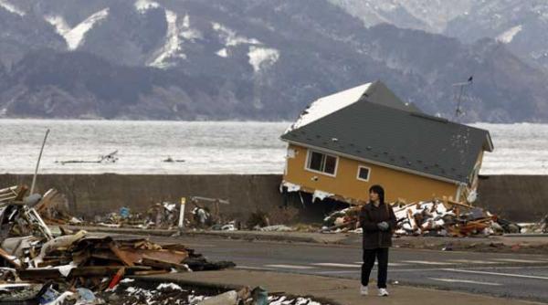 a scapat cu viata din doua tsunami