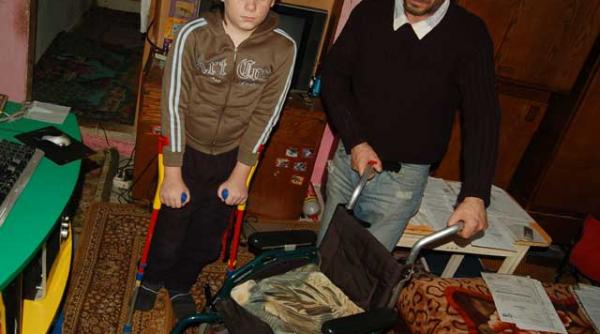 dupa ce l au nenorocit in spital nu i dau voie sa se trateze afara