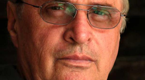 fetele tacerii un roman care incrimineaza