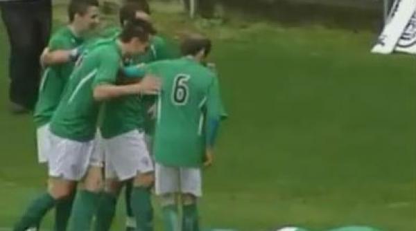 accidentat de un coleg la bucuria de dupa gol