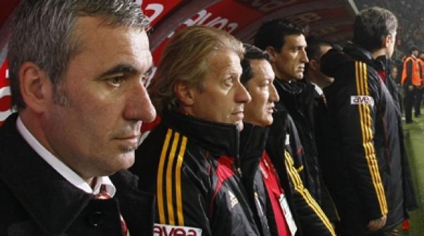 hagi acuzat de blat cu fener a dat meciul isi bate joc de noi