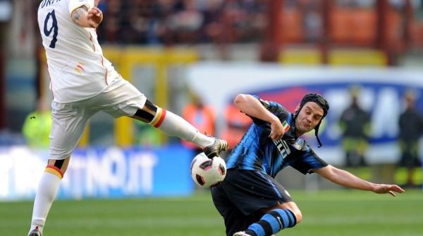 capitanul tricolorilor laudat chivu cel mai bun cu video