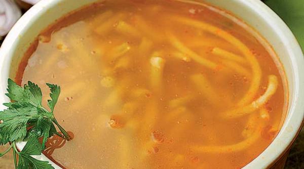 de baza la salate sosul si legumele