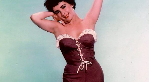 elizabeth taylor o viata in lumina reflectoarelor