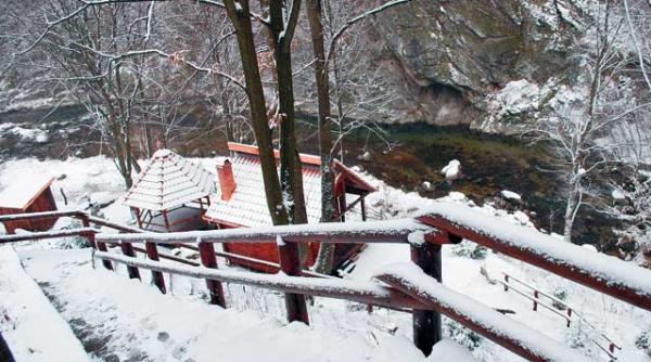 pe raul mare vile la mai mare