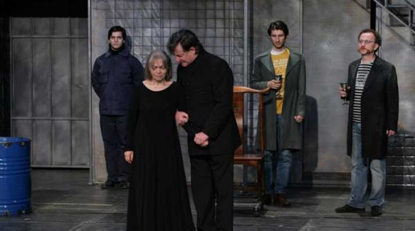 macbeth claritate in obscurul noptii