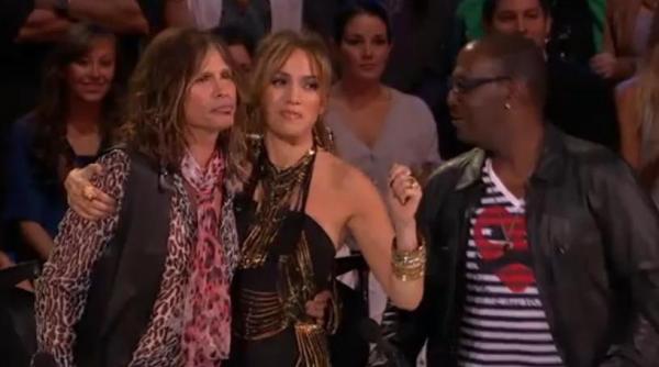 vezi cine i a cantat la multi ani lui steven tyler video