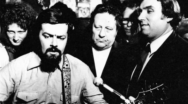 viata lui adrian paunescu povestita de andrei paunescu