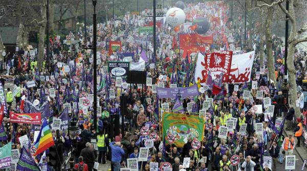 proteste la londra fata de masurile de austeritate