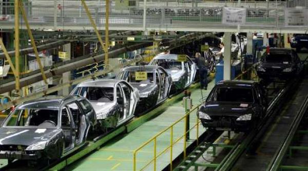 ford suspenda activitatea fabricii din genk