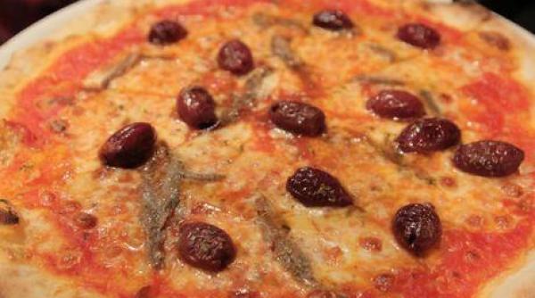 italienii vor pizza napoletana in patrimoniul unesco