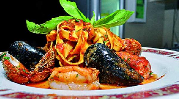 lumea surprinzatoare din fata muntelui athos