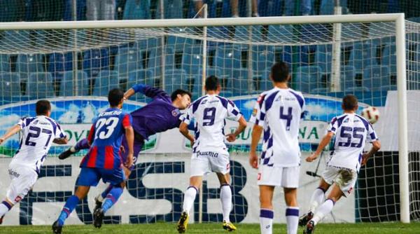 toti ochii spre banat