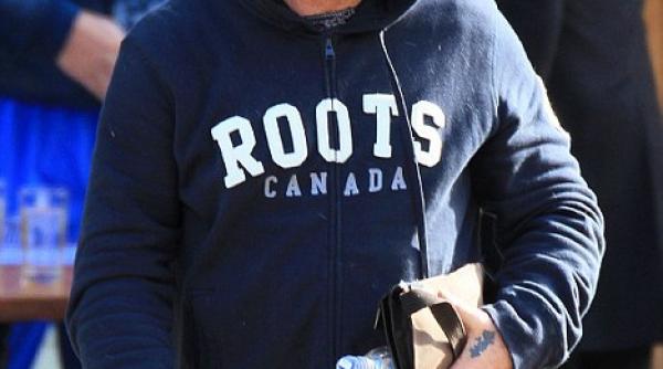 mickey rourke joaca rugby in colanti