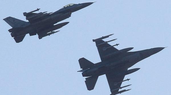 americanii isi retrag avioanele de lupta din libia