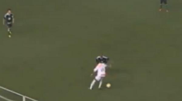 video neymar danseaza in jurul mingii ametind un adversar