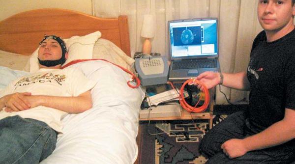 un roman a facut camera care citeste creierul