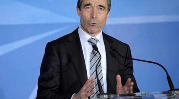 rasmussen solutia conflictului din libia este politica nu militara