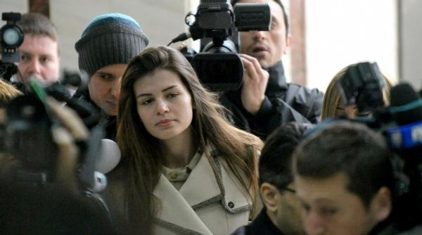 monica vine cu executorul la izvorani