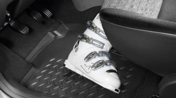 dacia duster esf este prima serie limitata pentru suv ul autohton