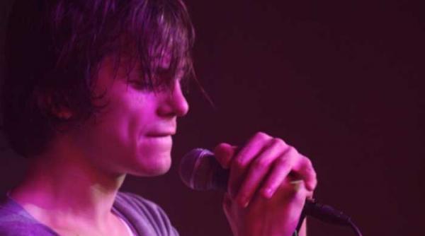 trupa moood lanseaza albumul de debut