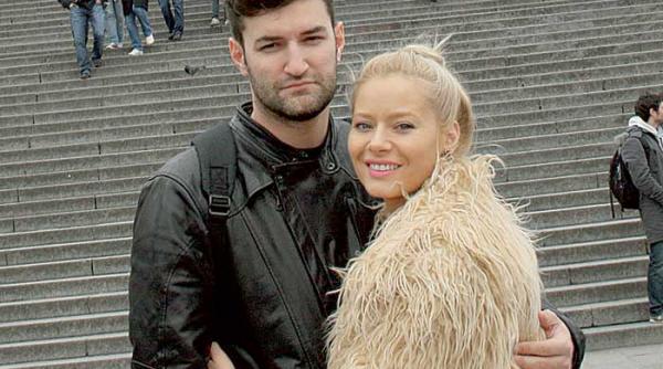 laura si smiley prima oara la paris