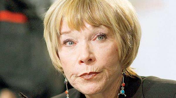 shirley maclaine nelinistita in tinerete