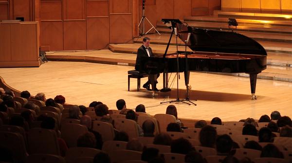 pianul calator la bucuresti