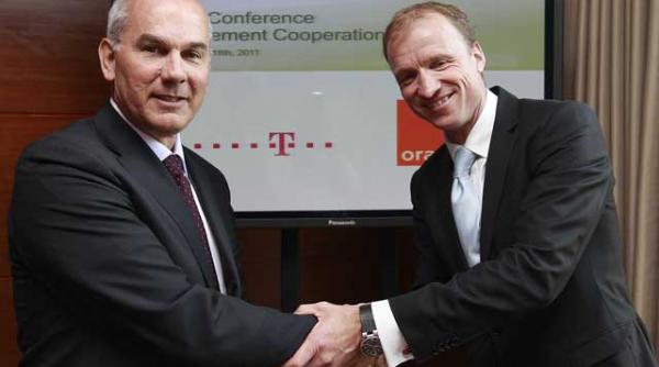 orange si cosmote joc la dublu operatorii isi unifica activitatile