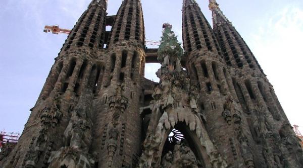 sagrada familia in flacari