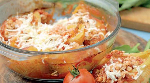 atentie trec vaci prin bucatarie