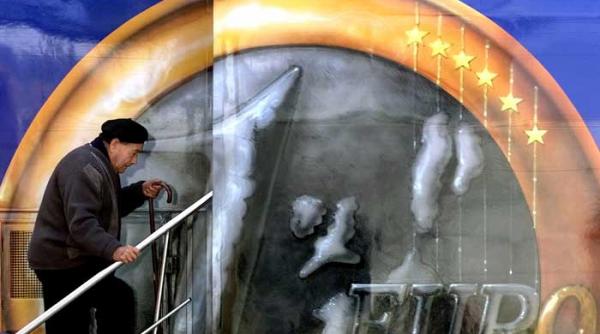 guvernul renunta la adoptarea euro in 2015