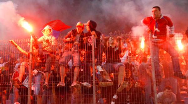 steaua amendata pentru tortele aprinse de proprii fani