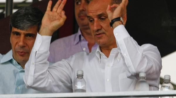 copos e vina antrenorului ar trebui sa incheiem contractul de comun acord