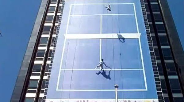 tenis pe verticala la 60 de metri inaltime