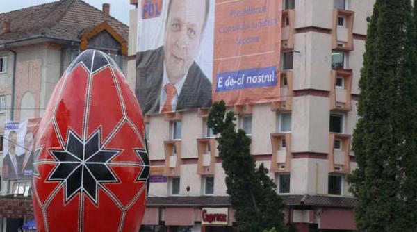 kitschul monumental inventii pascale bucovinene