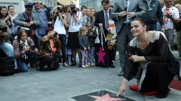 maia prima actrita de pe aleea celebritatilor