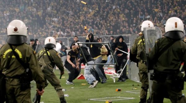 guvernul elen nu va mai finanta fotbalul daca vor continua violentele