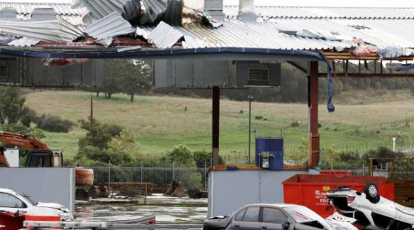 o violenta tornada a lovit capitala noii zeelande video